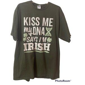 Kiss Me My DNA Says I'm IRISH Green T-shirt, XL